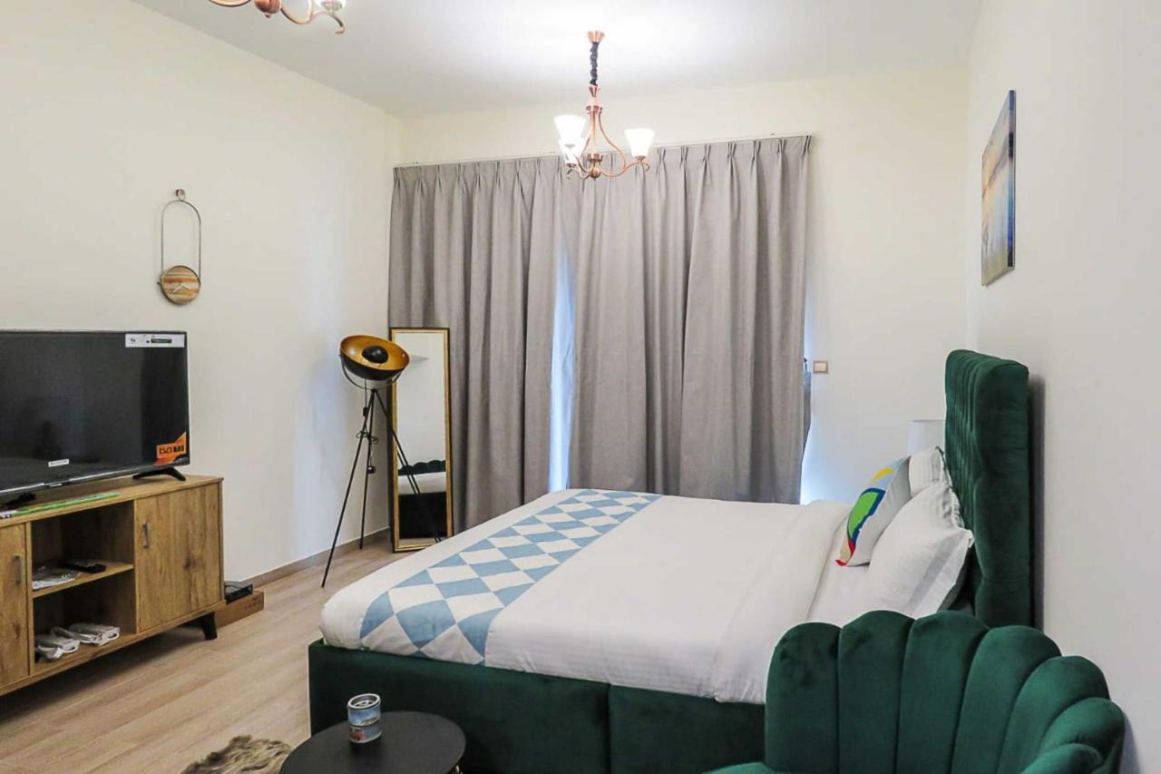 Oyo 860 Studio Apartment, Maya Tower 4, Jumeirah Village Triangle Dubaj Zewnętrze zdjęcie