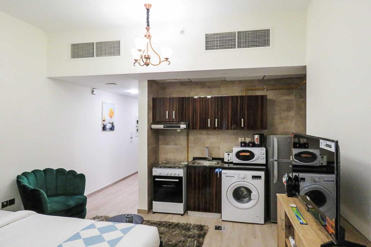 Oyo 860 Studio Apartment, Maya Tower 4, Jumeirah Village Triangle Dubaj Zewnętrze zdjęcie