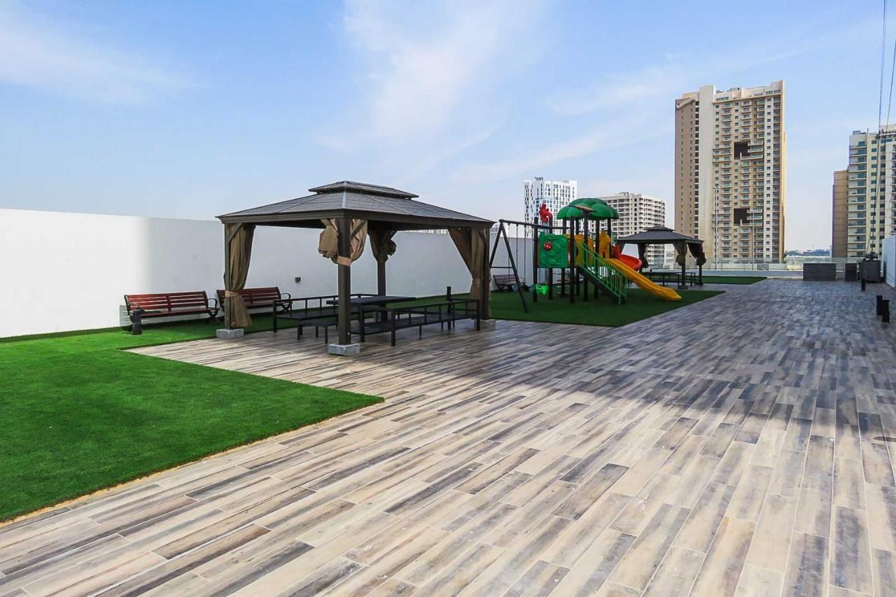 Oyo 860 Studio Apartment, Maya Tower 4, Jumeirah Village Triangle Dubaj Zewnętrze zdjęcie